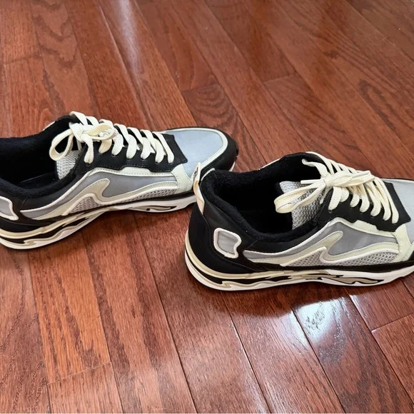 Sandro Black and Cream Women's Sneakers - Picture 1 of 4